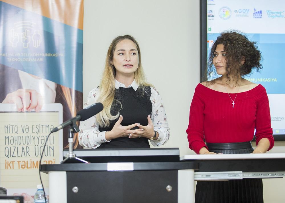 В Баку стартовал İT-проект для девушек с нарушением слуха и речи (ФОТО)
