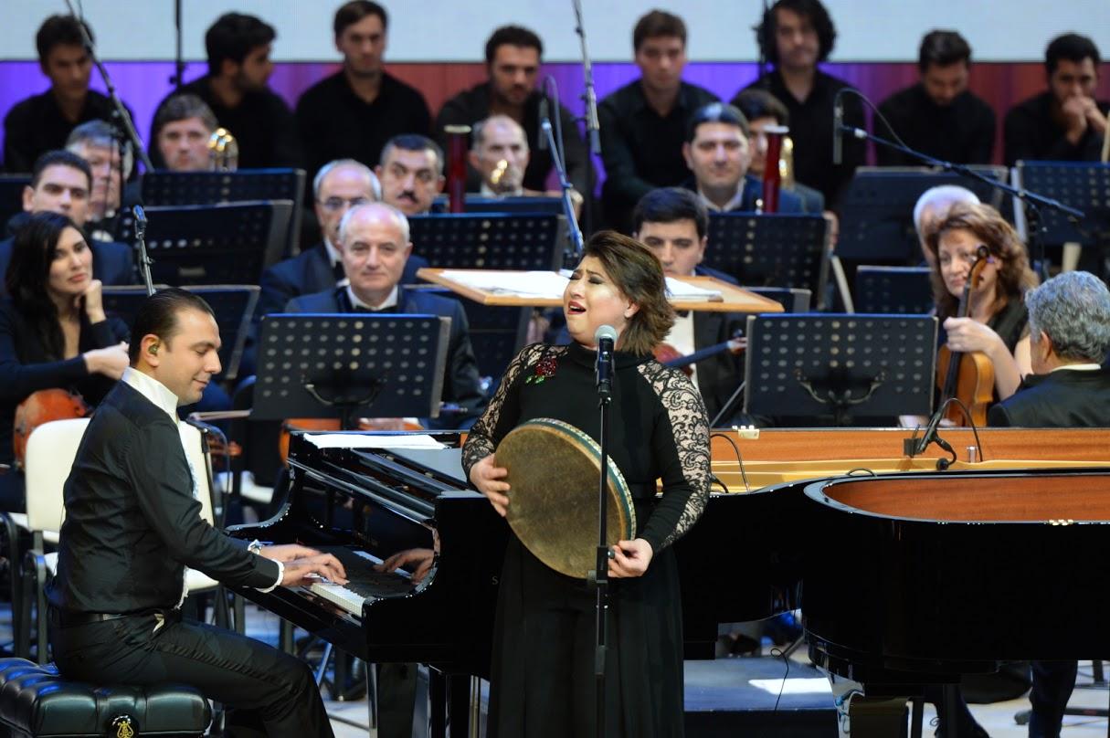 «Золотые ноты» Тофига Гулиева! Грандиозный вечер музыки в Центре Гейдара Алиева (ФОТО)