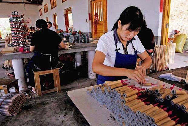 Çində fişəng fabrikləri bağlanır