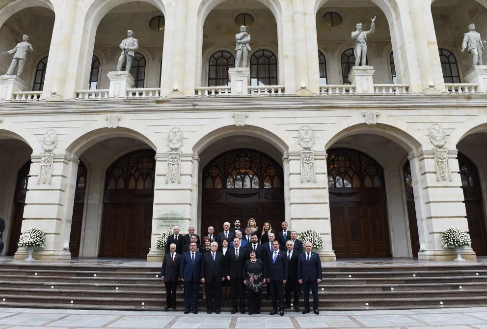 Prezident İlham Əliyev Gəncə Dövlət Filarmoniyasının yeni binasının açılışında iştirak edib (FOTO) (YENİLƏNİB)