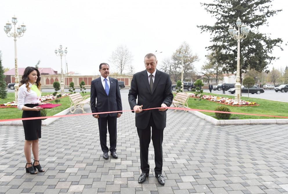 Prezident İlham Əliyev Gəncədə Mirzə Şəfi Vazeh muzeyinin açılışında iştirak edib (FOTO)