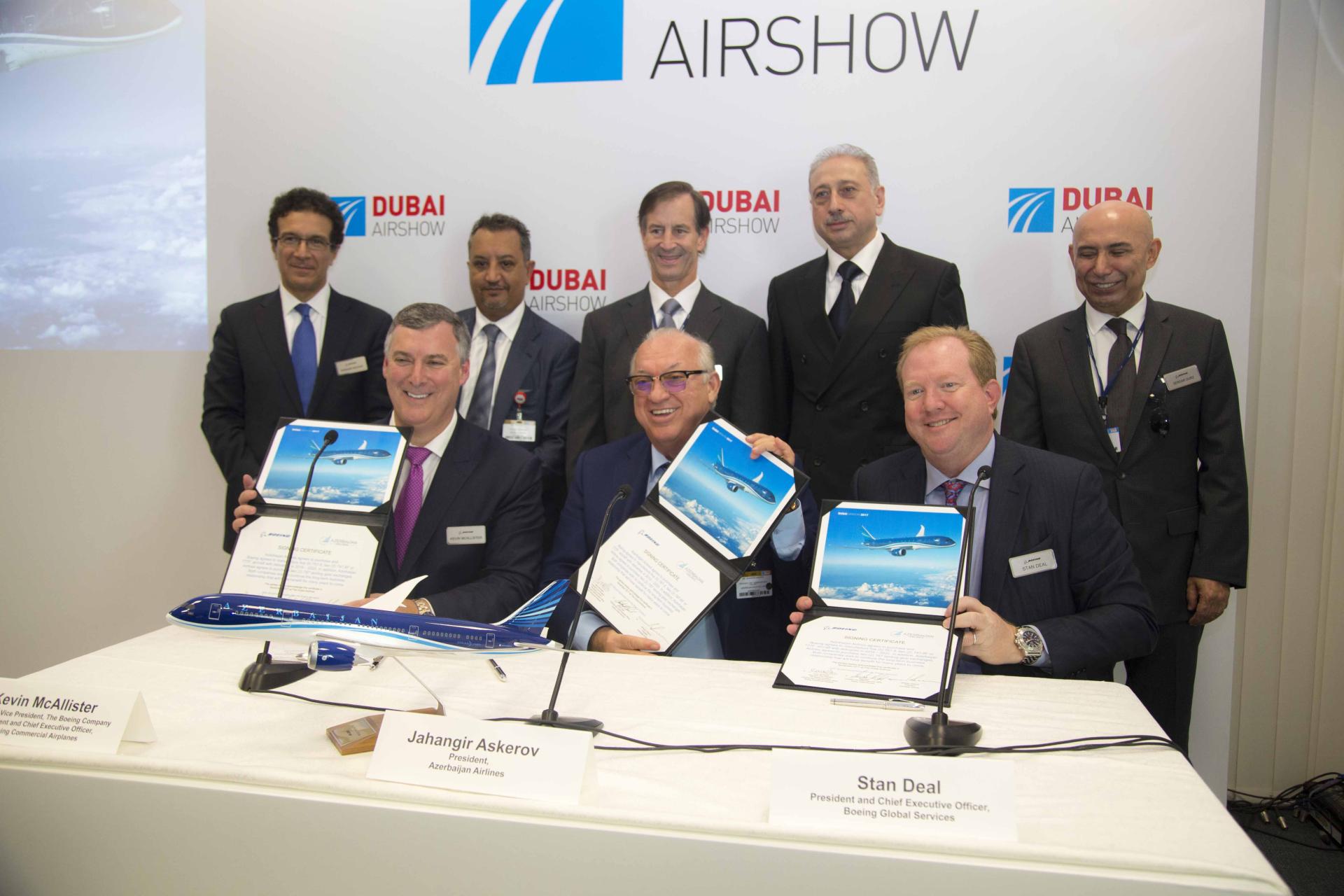 AZAL və “Boeing” yeni müasir təyyarələrin alınmasına dair saziş imzalayıblar (FOTO)