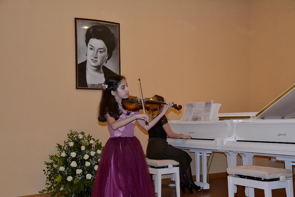 Şövkət Ələkbərovanın 95 illik yubileyi ilə əlaqədar konsert keçirilib (FOTO)