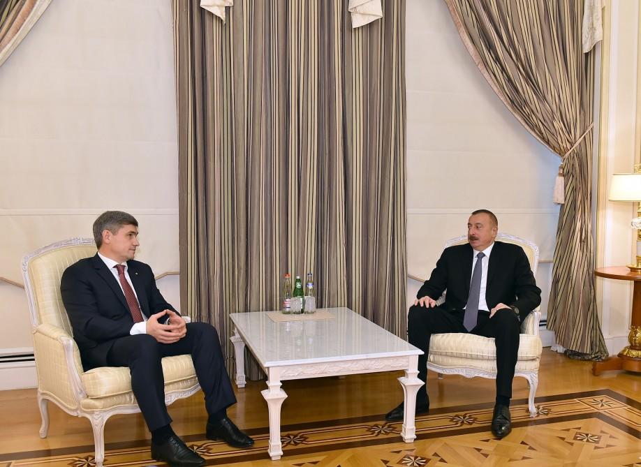 President Aliyev receives Moldovan interior minister (PHOTO)