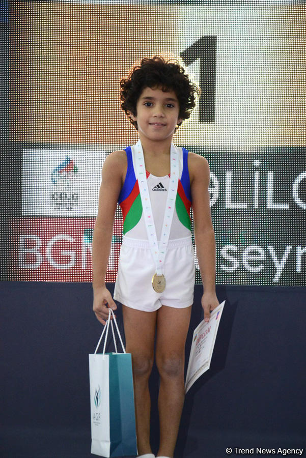 Награждены призеры первого дня чемпионатов Азербайджана по спортивной гимнастике и акробатике (ФОТО)