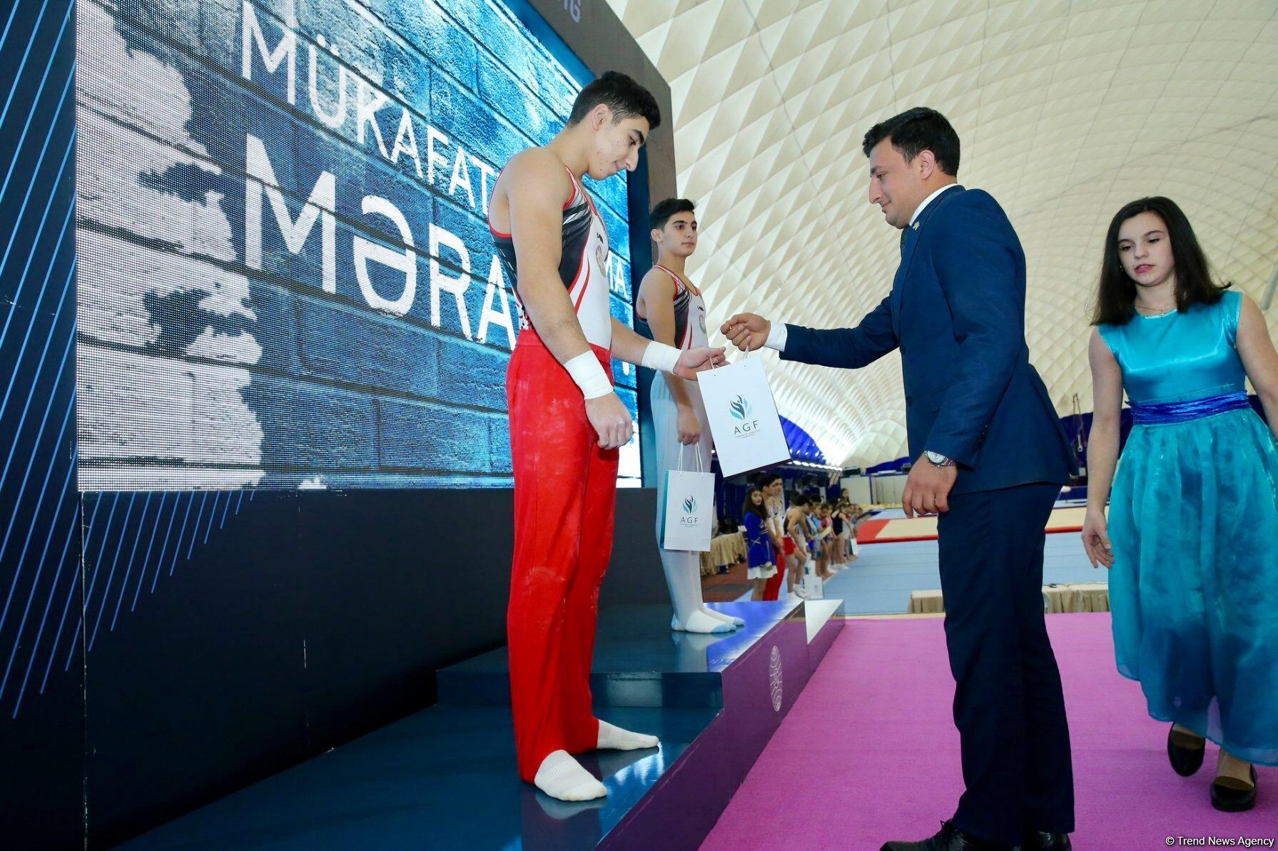 Награждены призеры второго дня чемпионатов Азербайджана по спортивной гимнастике и акробатике (ФОТО)