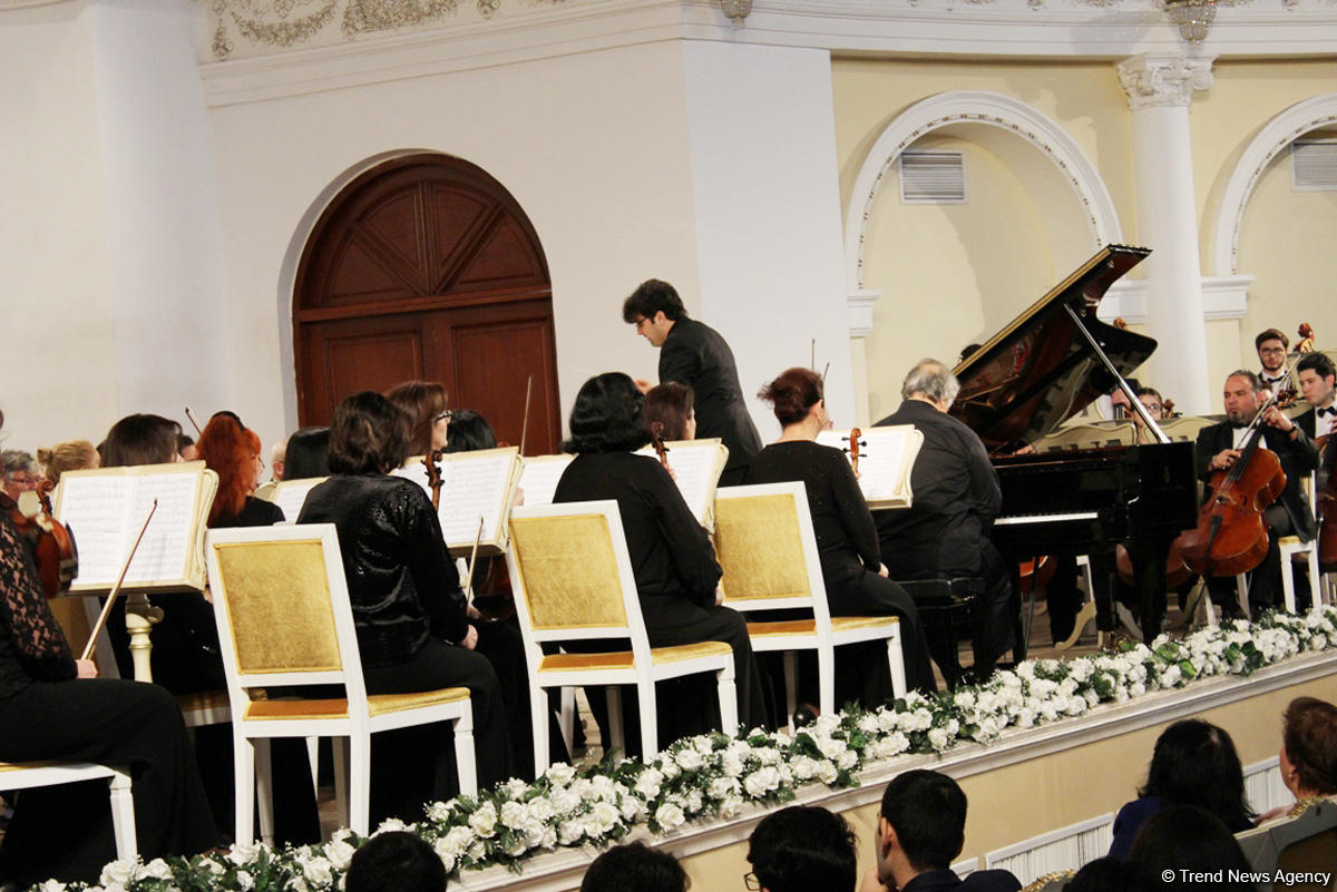 Браво, мастер! Юбилейный концерт Фархада Бадалбейли (ФОТО)