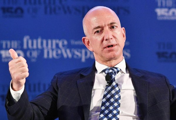Безос назвал дату ухода с поста главы Amazon