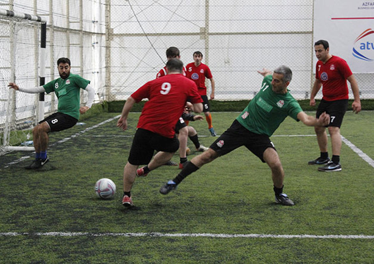 Первый день раунда play-off AZFAR Business League по мини-футболу (ФОТО)