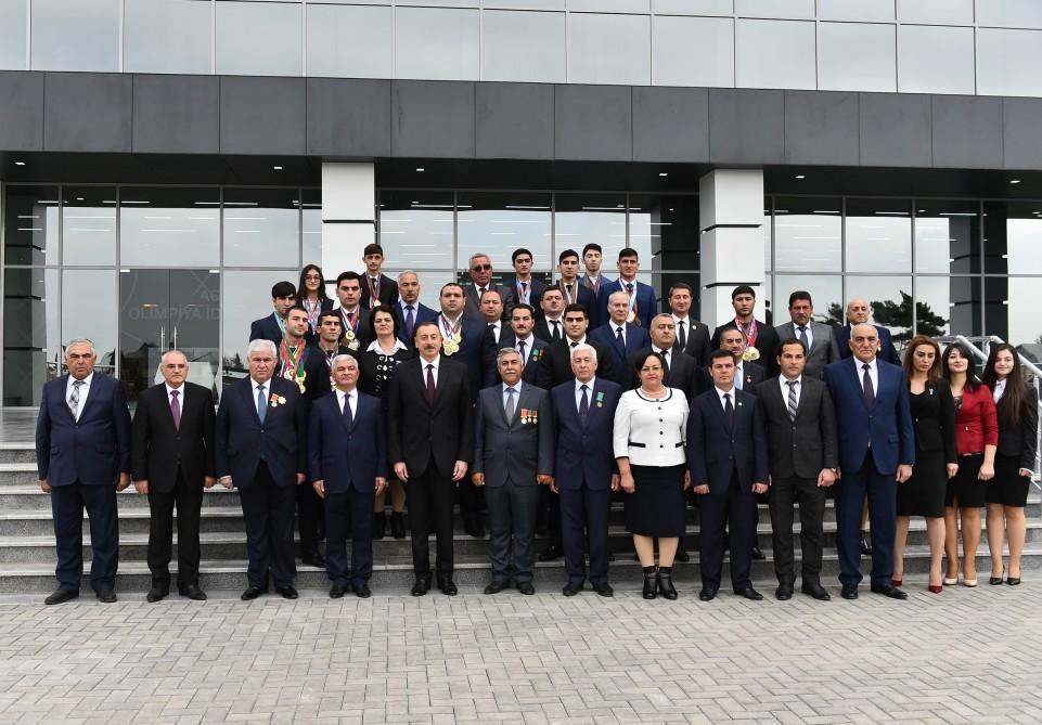 Prezident İlham Əliyev Ağcabədi Olimpiya İdman Kompleksinin açılışında iştirak edib (FOTO) (YENİLƏNİB)