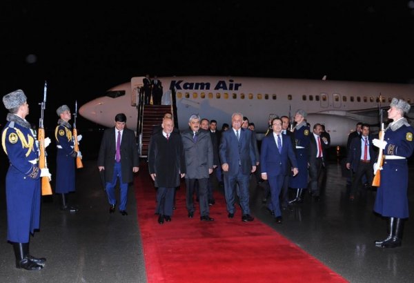 Президент Афганистана прибыл с рабочим визитом в Азербайджан (ФОТО)