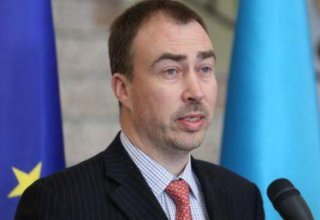 Спецпредставитель ЕС приветствовал передачу Азербайджану дополнительных карт минных полей в обмен на задержанных армян