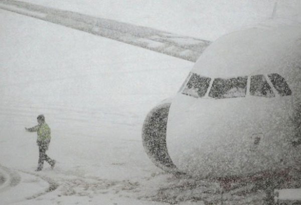 В связи с погодными условиями задерживается авиарейс Москва-Баку
