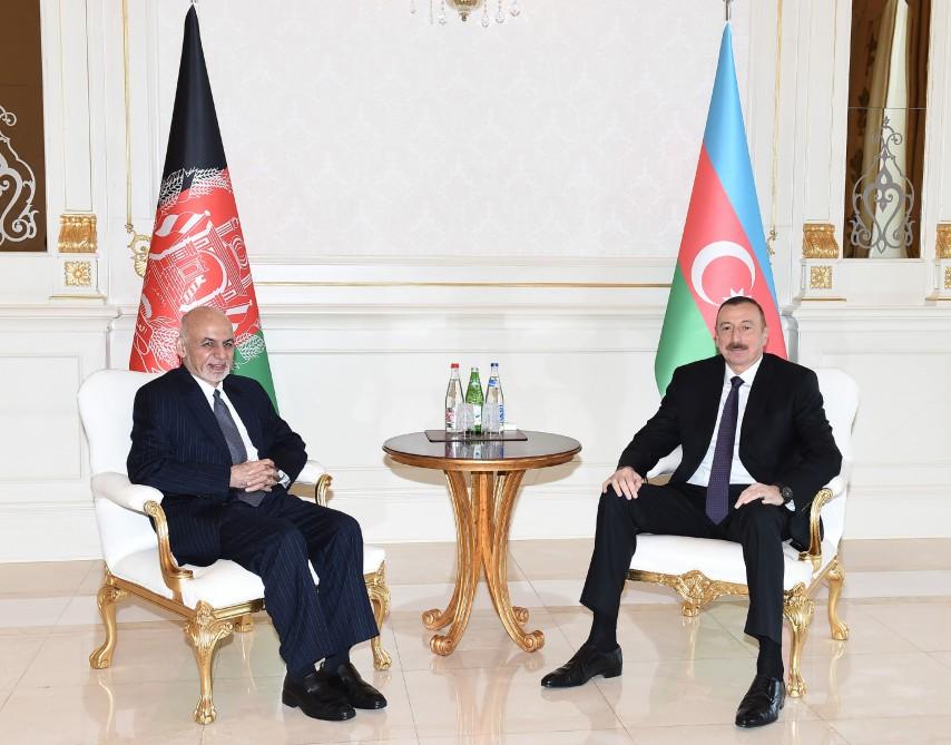 Azerbaijani, Afghan presidents hold one-on-one meeting (PHOTO)