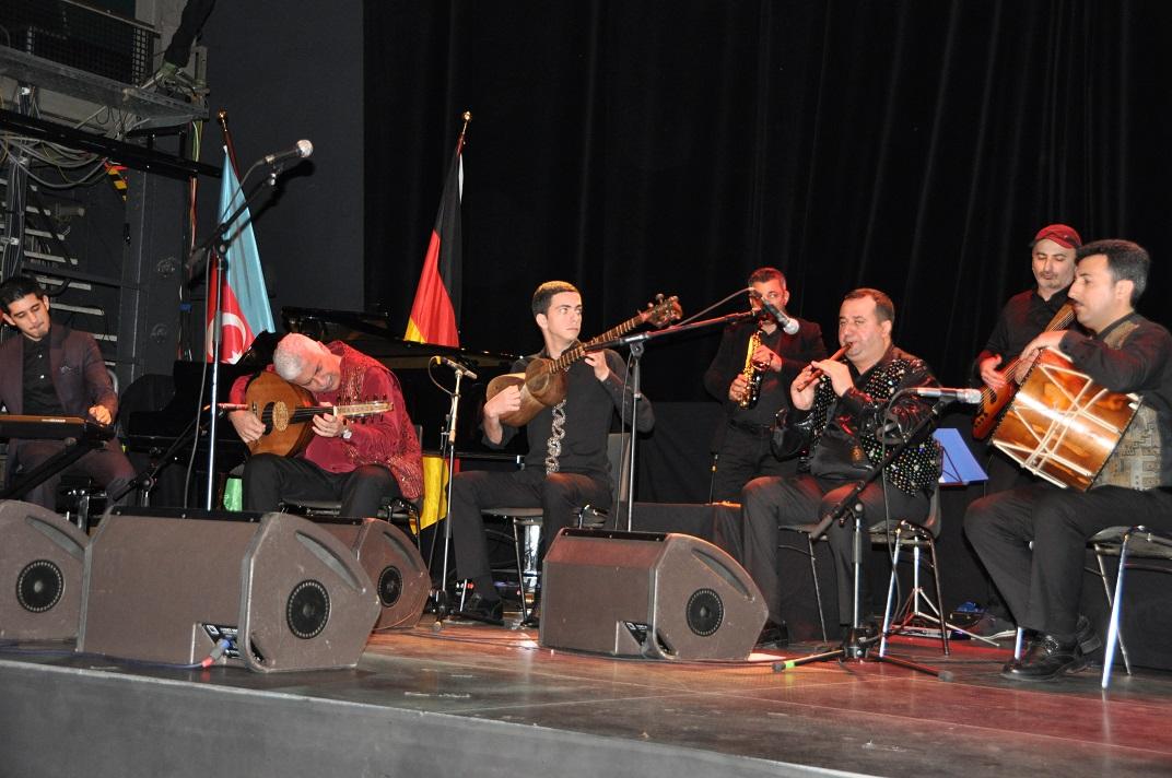 Berlində Azərbaycanın etno-caz musiqisindən ibarət konsert keçirilib (FOTO)