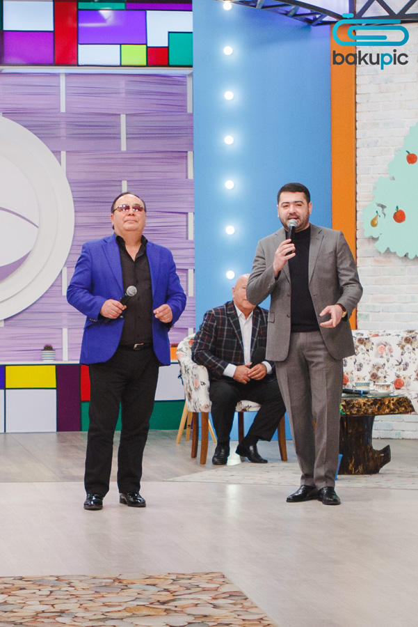Азербайджанская телеведущая предложила учредить веселый праздник "шяп-шюп" (ФОТО) - Gallery Image