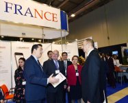 Президент Ильхам Алиев и его супруга Мехрибан Алиева ознакомились с выставкой Bakutel-2017 (ФОТО)