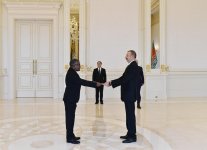 President Aliyev receives credentials of incoming Sudanese ambassador (PHOTO)