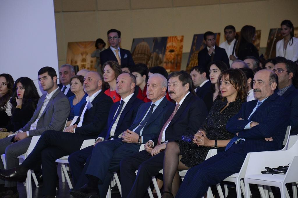 В Центре Гейдара Алиева прошла торжественная презентация книги "Мечети: Величие Ислама" (ФОТО)