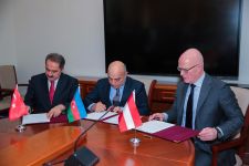 Azərbaycan-Türkiyə-Avstriya dəmir yolları arasında memorandum imzalanıb (FOTO)