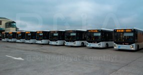 Bakıya yeni avtobuslar gətirilib (FOTO)
