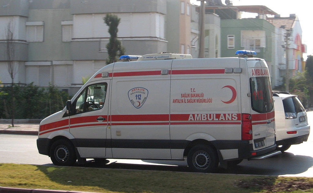 Sivas'ta otomobil takla attı: 1 ölü, 1 yaralı