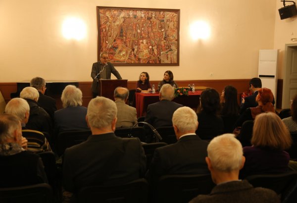 Азербайджанская литература представлена в Софии