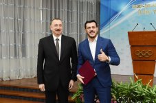 Azerbaijani president, first lady attend event dedicated to sports results of 2017 (PHOTO)