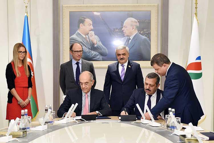 SOCAR, Tecnicas Reunidas ink deal for Baku refinery modernization (PHOTO)