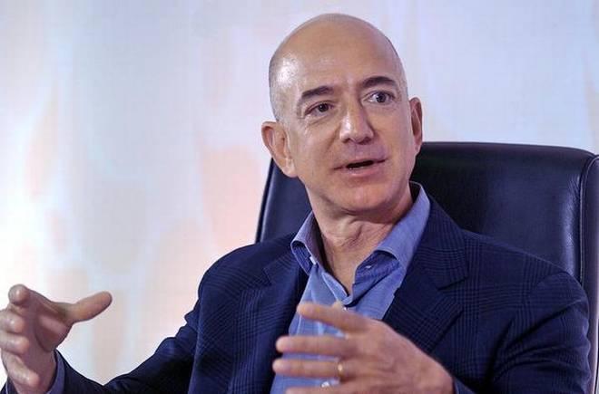 Безос продал акции Amazon на $2 млрд