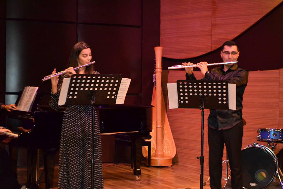 В Баку представлено искусство исполнения на духовых инструментах (ФОТО)