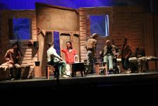 "ƏSA" Teatrının "Siçanlar və adamlar" tamaşasının premyerası keçirilib (FOTO)
