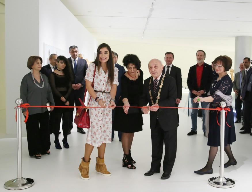 Вице-президент Фонда Гейдара Алиева Лейла Алиева приняла участие в открытии персональной выставки Омара Эльдарова (ФОТО)
