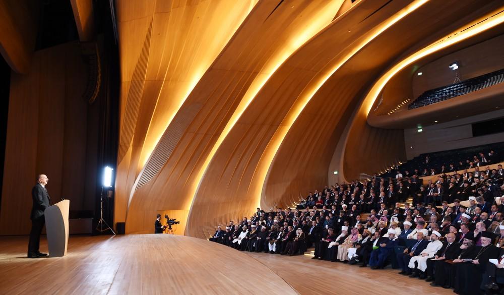 President Aliyev attends int’l conference dedicated to Year of Islamic Solidarity (PHOTO)