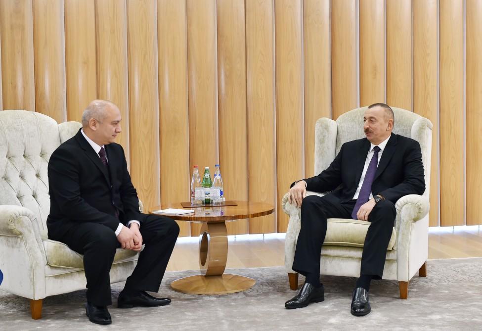 Президент Ильхам Алиев принял госсоветника президента Узбекистана (ФОТО) (версия 2)