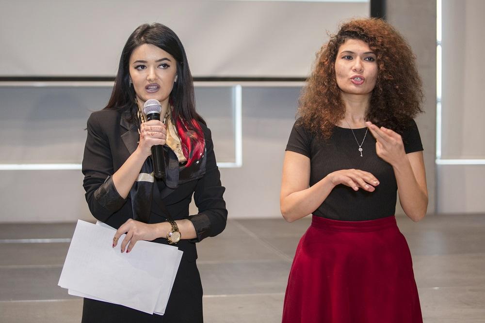 В Баку выявлены лучшие девушки в области IT-технологий (ФОТО)