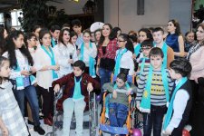 Leyla Əliyeva xüsusi qayğıya ehtiyacı olan uşaqlar üçün keçirilən şənlikdə iştirak edib (FOTO)