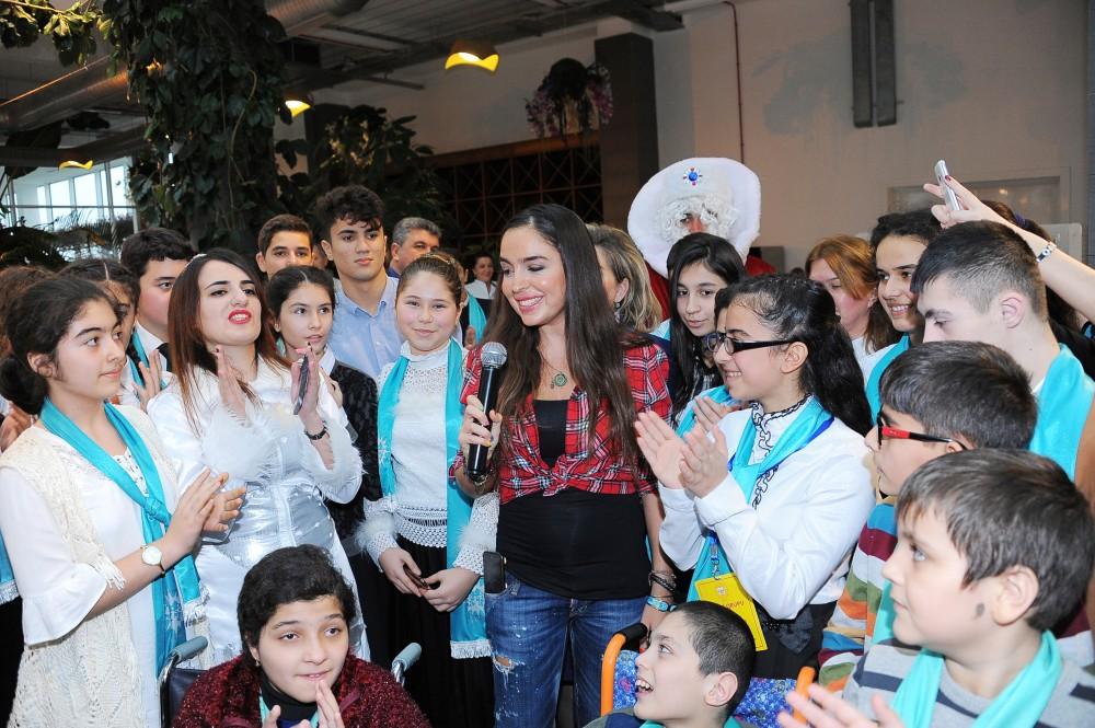 Leyla Əliyeva xüsusi qayğıya ehtiyacı olan uşaqlar üçün keçirilən şənlikdə iştirak edib (FOTO)