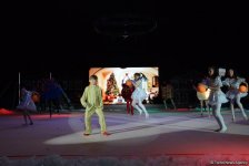 Впервые фильм “Один дома” представлен в Баку потрясающим новогодним гимнастическим Anchorшоу (ФОТО)