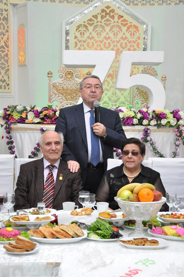 В Баку прошел вечер в честь 75-летия академика Видади Халилова (ФОТО)