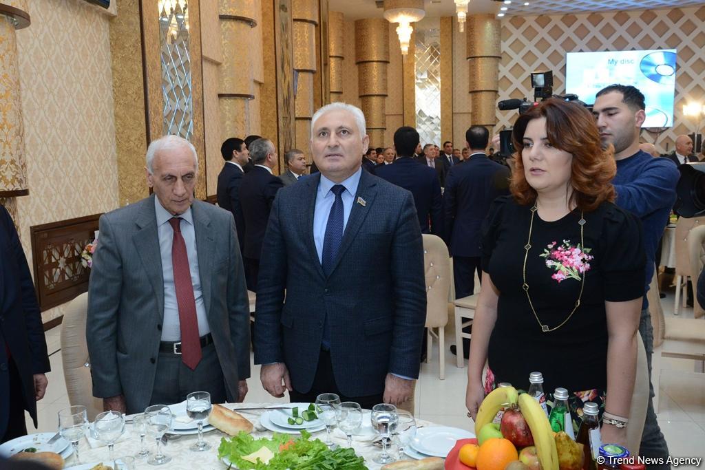 Али Гасанов: Азербайджанское государство придает особое значение медиа, использует возможности СМИ для построения мостов между государством и обществом (ФОТО)