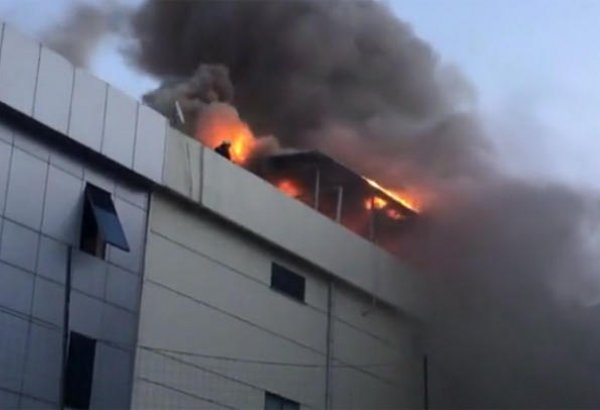 В Анкаре горит фабрика по производству металлических труб