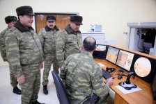 Руководство минобороны Азербайджана проверило боеспособность бронетехники в прифронтовой зоне (ФОТО)