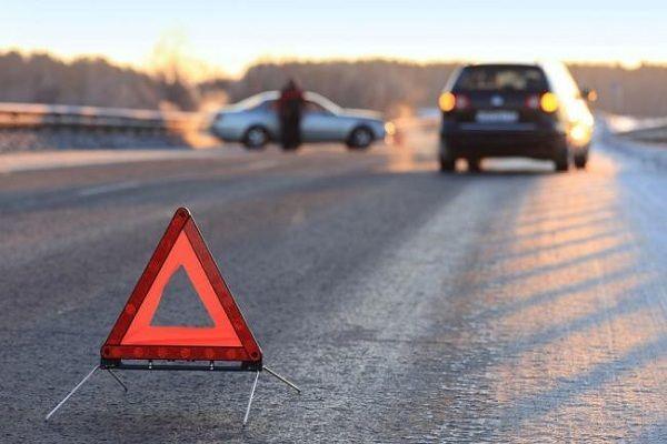 Gəncədə "Volkswagen Golf" iki azyaşlı qardaşı vurdu, biri öldü