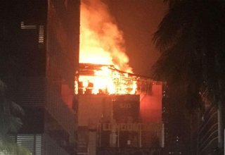 Не менее 14 человек погибли при пожаре в офисном здании в Мумбаи
