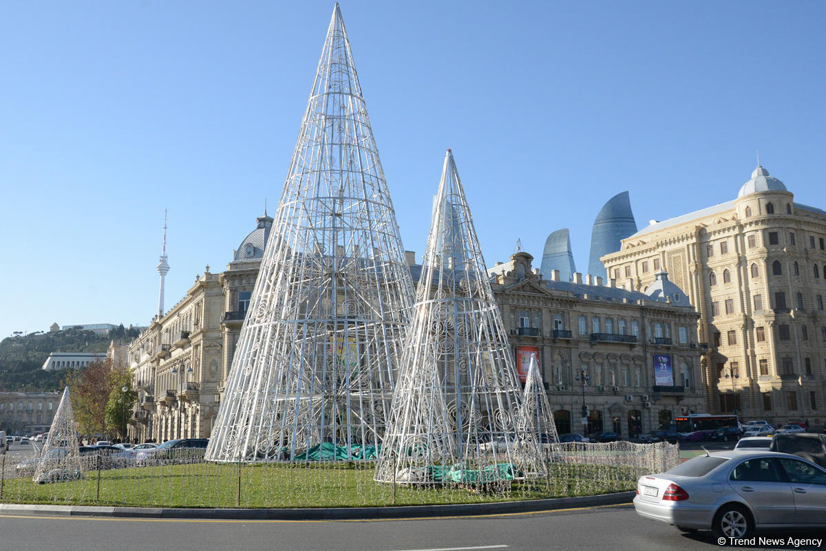 Баку  погрузился в праздничную атмосферу - ФОТОСЕССИЯ