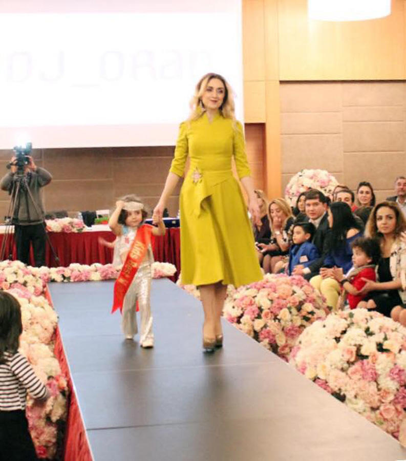 В чем встретить Новый 2018 год - тренд от азербайджанского дизайнера (ФОТО)