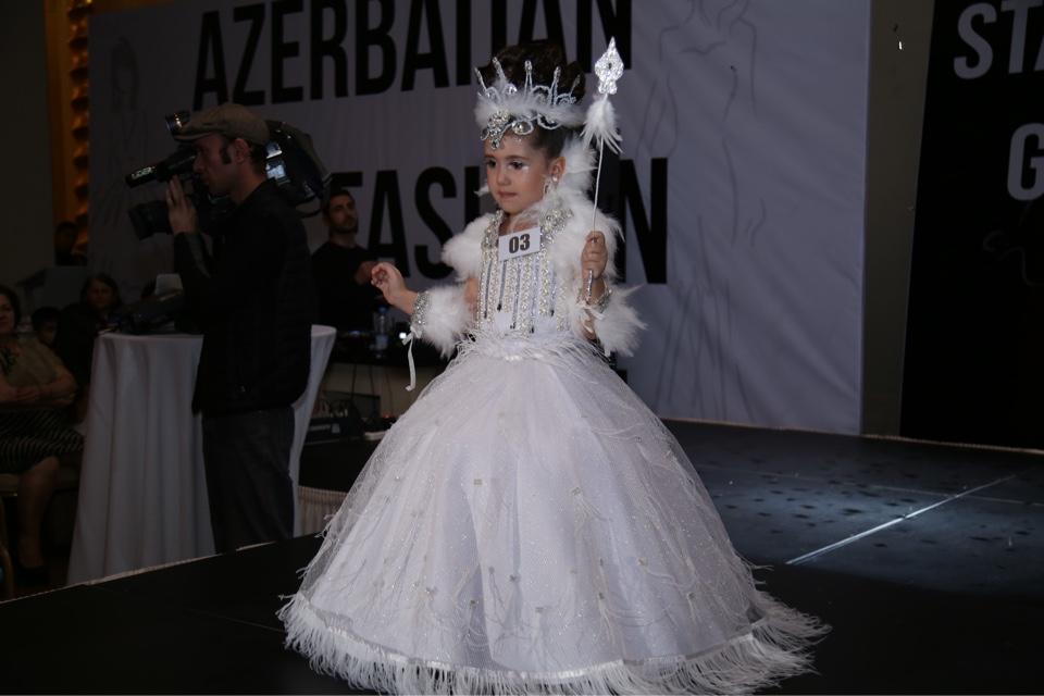 В Баку прошел новогодний вечер моды “Зимняя сказка” (ФОТО)