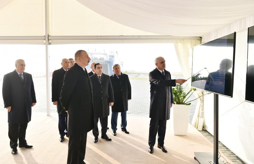 Prezident İlham Əliyev Bakı Beynəlxalq Dəniz Ticarət Limanı kompleksində RO-RO terminalının açılışında iştirak edib (FOTO) (YENİLƏNİB)