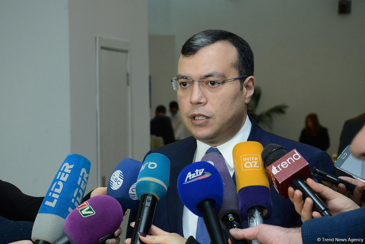 Azerbaijani ministry talks expanding support for exports